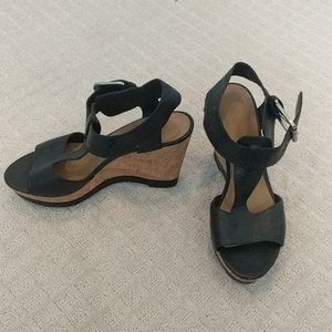 Black wedges size 9